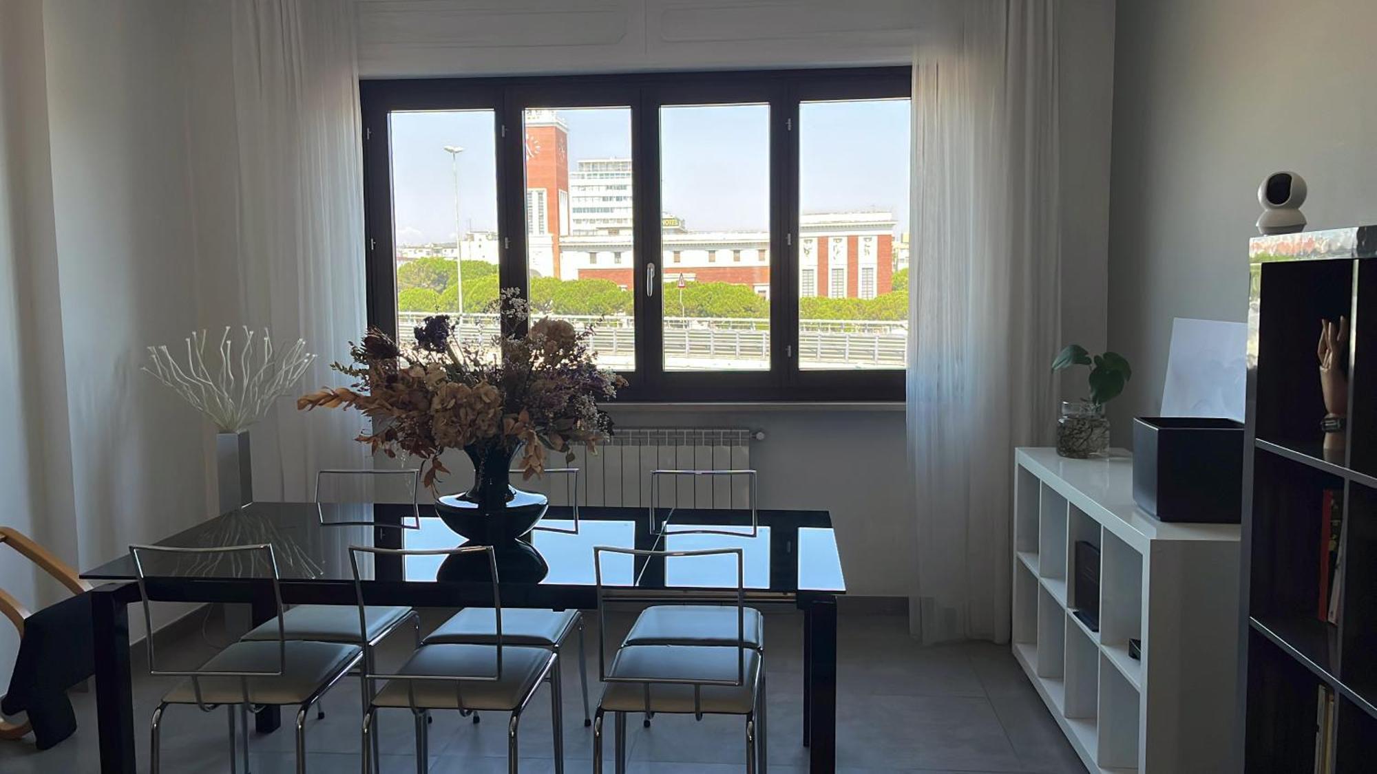 Sun-Kissed Seaside Retreat: Your Pescara Getaway Exterior photo